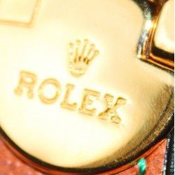 RARE PORTE CLEFS ROLEX CUIR + ECUSSON PLAQUE OR  GOODIES ACCESSOIRES CLEFS DE VOITURES PORTE CLES