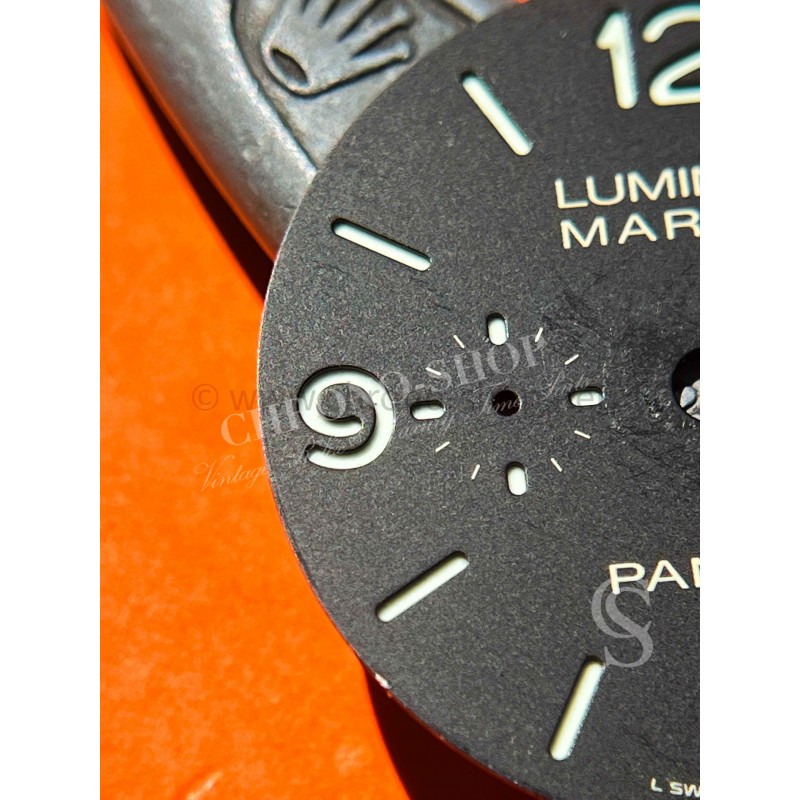 Lot - PANERAI RADIOMIR Montre bracelet avec boîtier de forme coussin en Lot - PANERAI RADIOMIR Montre bracelet avec boîtier de forme coussin en
