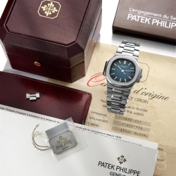 Patek Philippe Original Discontinued Commitment video booklet catalog Service,Cleaning,Archive,Quality Control all Watches