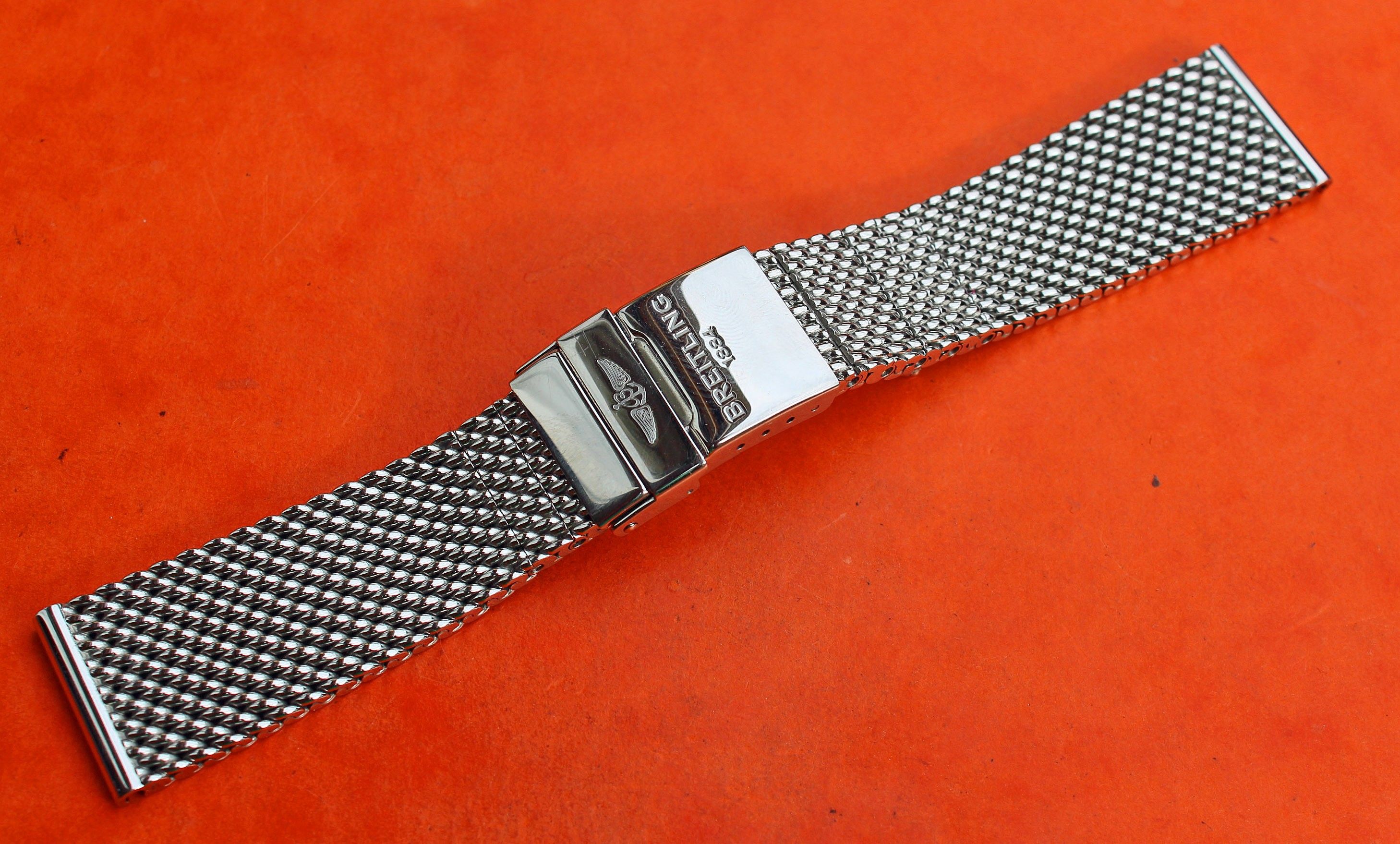 Black 22 mm silicone rubber waffle watch strap with brushed stainless steel  pin buckle for Breitling watches