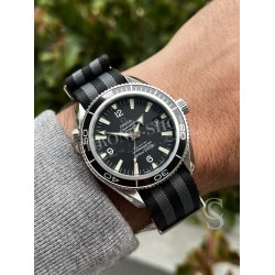 Omega original watch part 0066WZ4315 Central seconds hand Red luminova Omega Seamaster Planet Ocean 42mm 2201.50.00