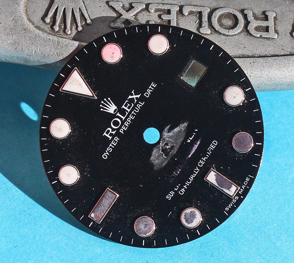 Rolex 2000's luminova Glossy dial Submariner date 16610LV Black Index cal 3135 For