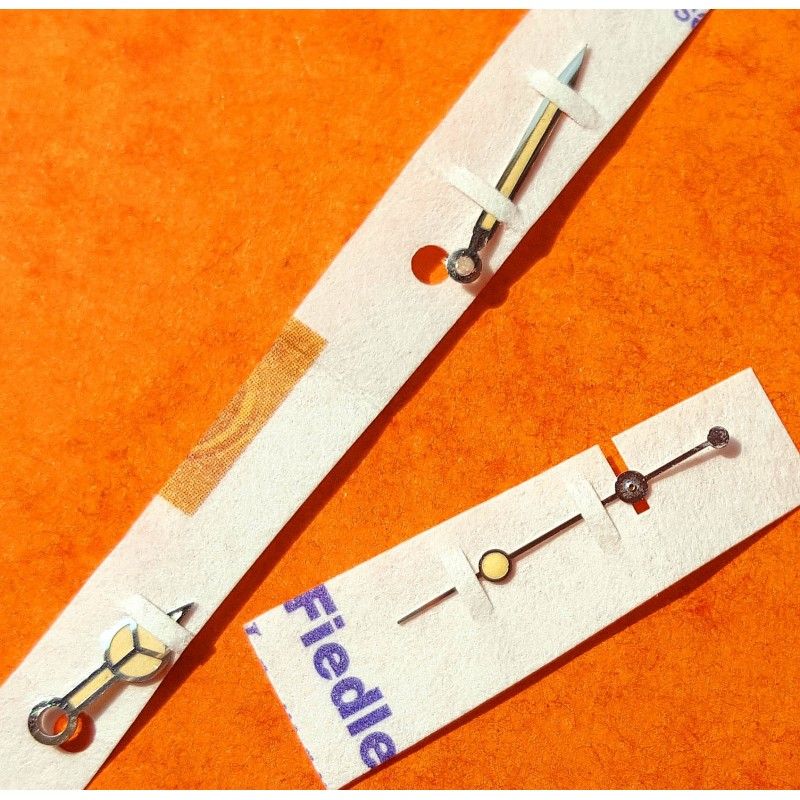 ROLEX RARE NOS AIGUILLES TRITIUM 1680 MONTRES SUBMARINER DATE COULEUR CRÈME JAUNE CAL 1570