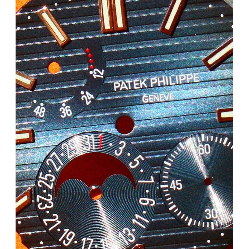 Patek Philippe Rare Cadran Montres Nautilus Moon Phase ref 5712